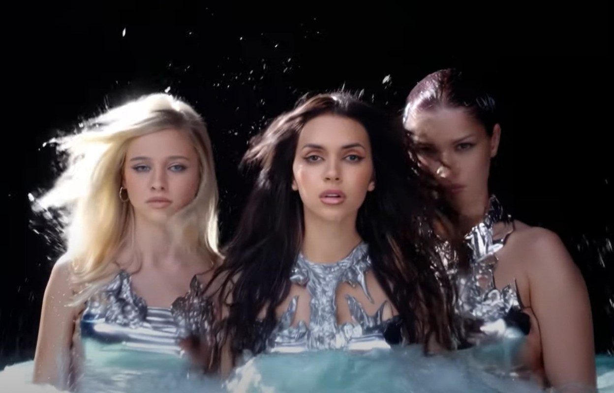 SEREBRO. Фото: скриншот YouTube /@FadeevOfficial