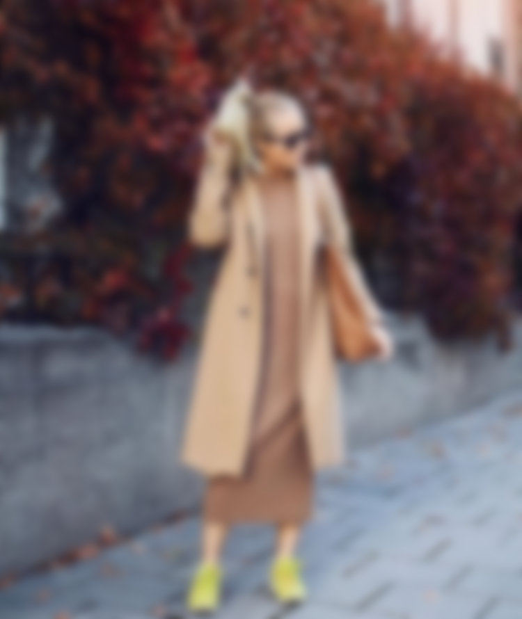 Пальто коричневое женское длинное с чем носить