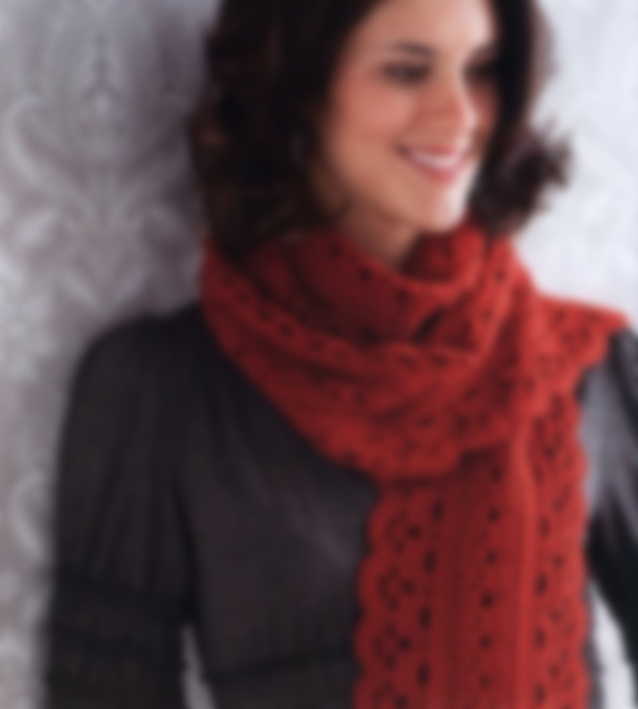 Красивый шарф спицами для женщины